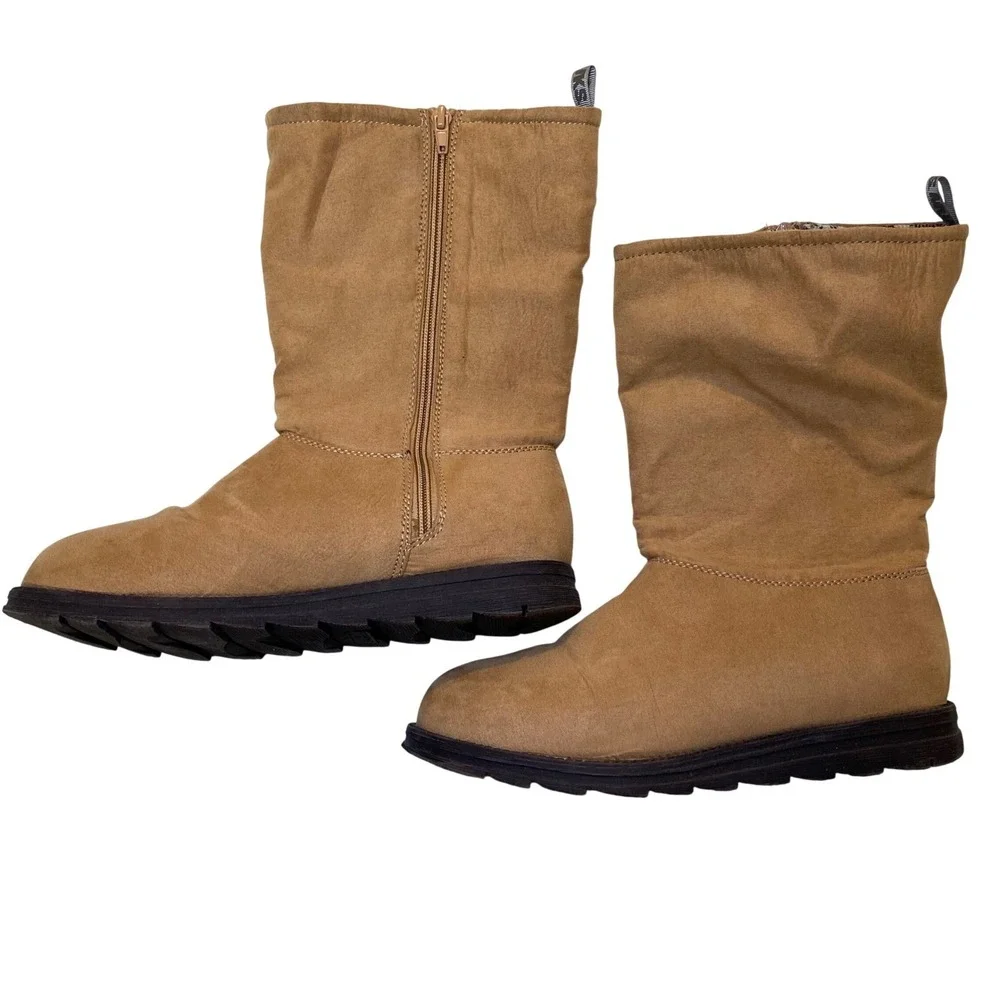 MUK LUKS Women's Winter Boots Size 9 Tan Faux‎ Suede Plaid Lined Side Zip